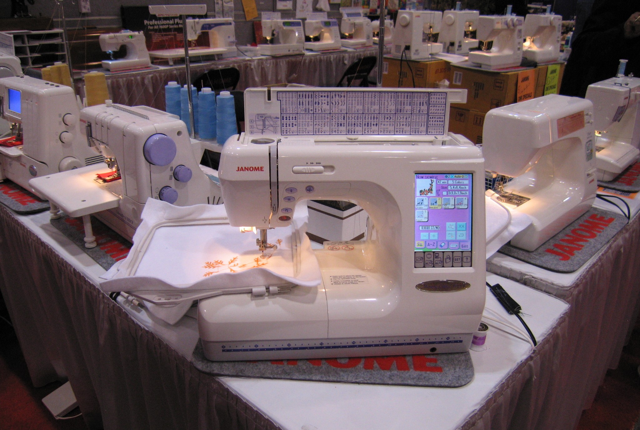 Computerized_sewing_machines