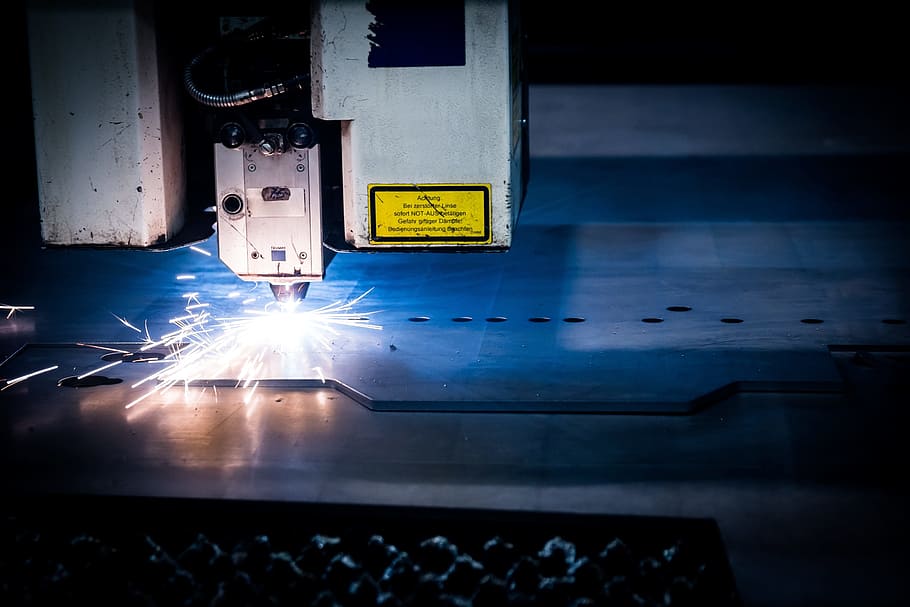 laser-cutting-machine-plasma